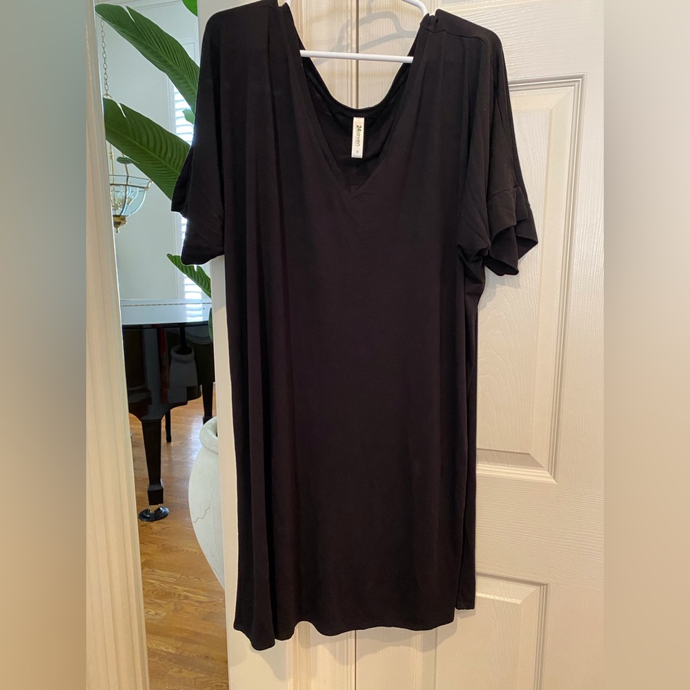 Loose Fit Black Dress
